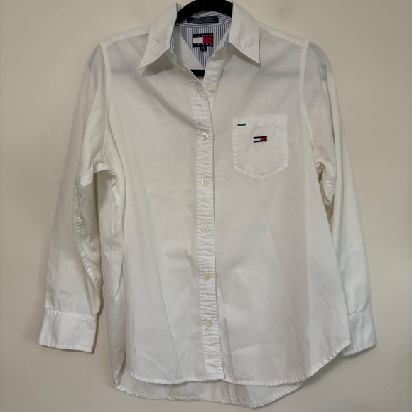 Tommy Jeans Tops - Tommy Jeans VTG Women's White Button Down Shirt Classic Logo Pocket Size S‎